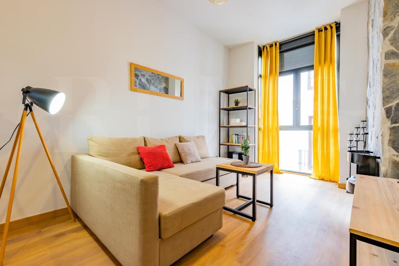 Cozy Flat With Common Pool & Parking - Center By Rems Lägenhet Málaga Exteriör bild