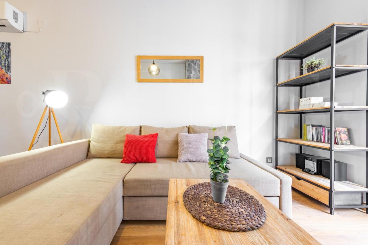 Cozy Flat With Common Pool & Parking - Center By Rems Lägenhet Málaga Exteriör bild